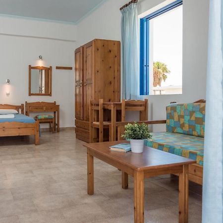 Anthea Apartments Palaiochora Bagian luar foto