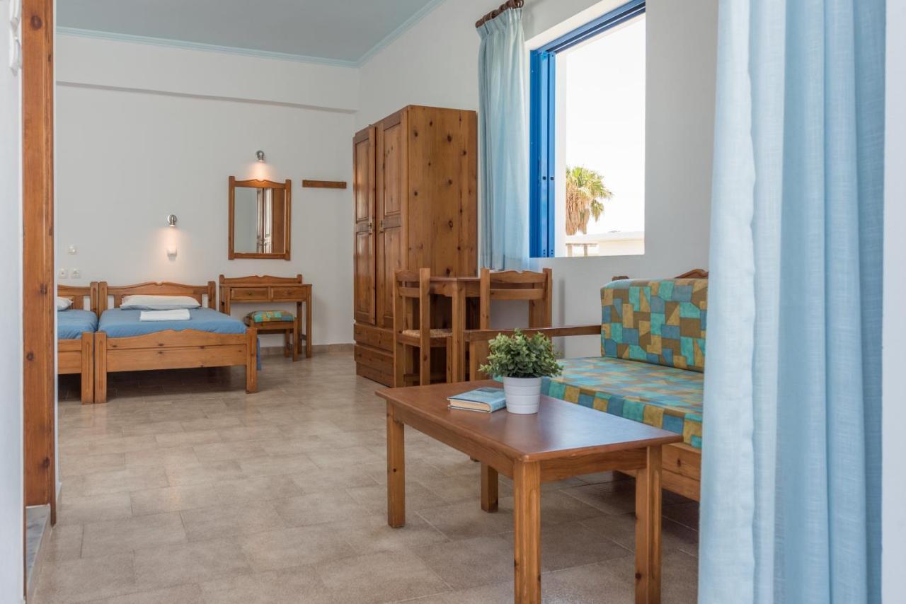 Anthea Apartments Palaiochora Bagian luar foto